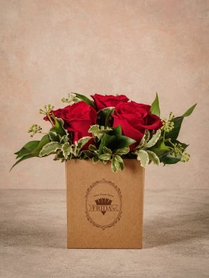 Box Rose Rosse, rose rosse in box di cartone riciclato con marchio Frida's