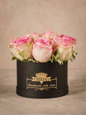 Medium Pink Rose Hatbox, high quality fresh Frida's flowers home delivery