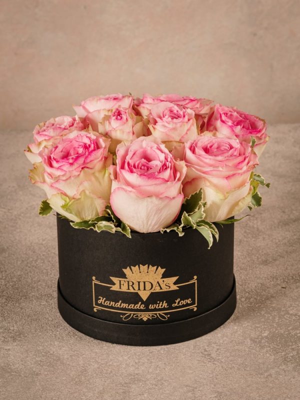 Medium Pink Rose Hatbox, fresh home delivery roses in a handmade box with heat-sealed brand logo
