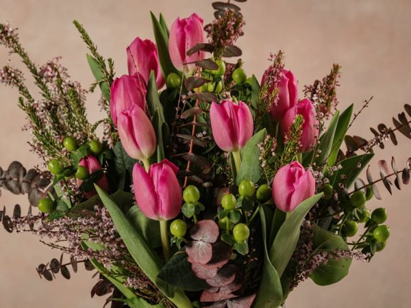Bouquet L'Alchimista bouquet di fiori freschi recisi, tulipani rosa