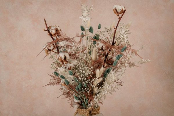 Bouquet Islanda, fiori di cotone e verde di stagione by Frida's
