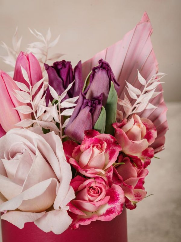 Cappelliera Mini Magenta rose lilla, roselline ramificate e tulipani viola
