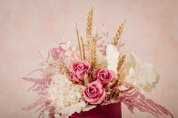 Cappelliera Mini Elafonissi magenta, bouquet di fiori secchi e stabilizzati. Fiori della summer collection Frida's