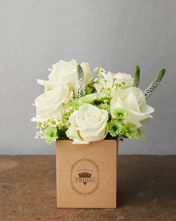 Box Candido un piccolo bouquet in una box di cartone con marchio Frida's