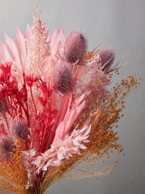 Bouquet Caipiroska palmette fucsia, cardi lilla e ruscus rosa